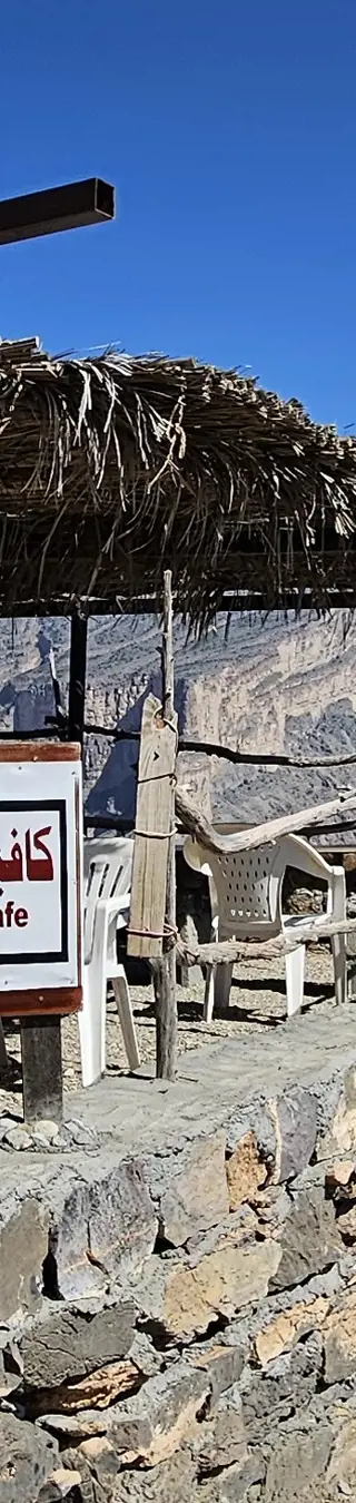 Lass dich mit einem Kaffee über dem Canyon nieder